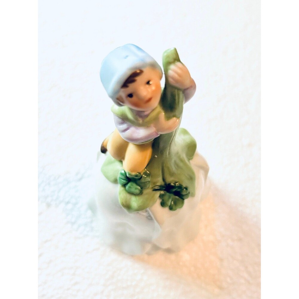 VINTAGE 1983 AVON PORCELAIN GOOD LUCK LEPRECHAUN BELL, ORIGINAL BOX